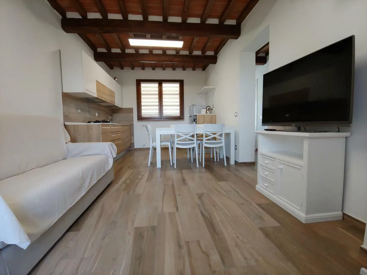 I Tre Casali Apartment Volterra 0*,
